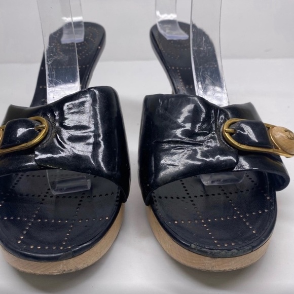 Chanel Vintage Patent Leather Logo
Kitten Heels - Picture 2 of 7